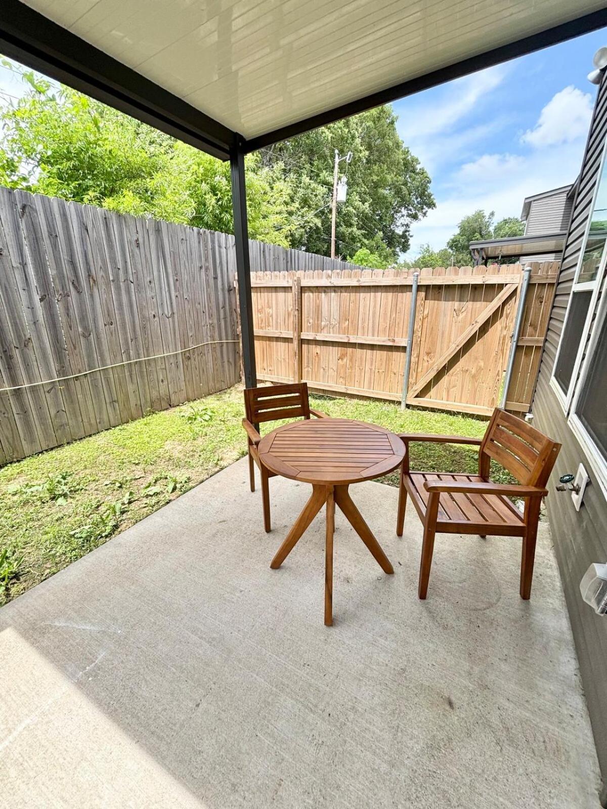 New Thibodeaux House Cajun Luxury 65 Tv Fast Wifi Apartment Lafayette Bagian luar foto