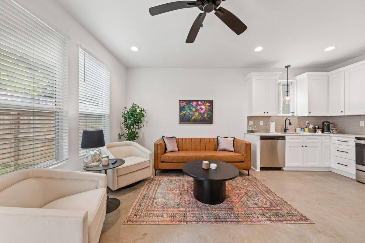 New Thibodeaux House Cajun Luxury 65 Tv Fast Wifi Apartment Lafayette Bagian luar foto